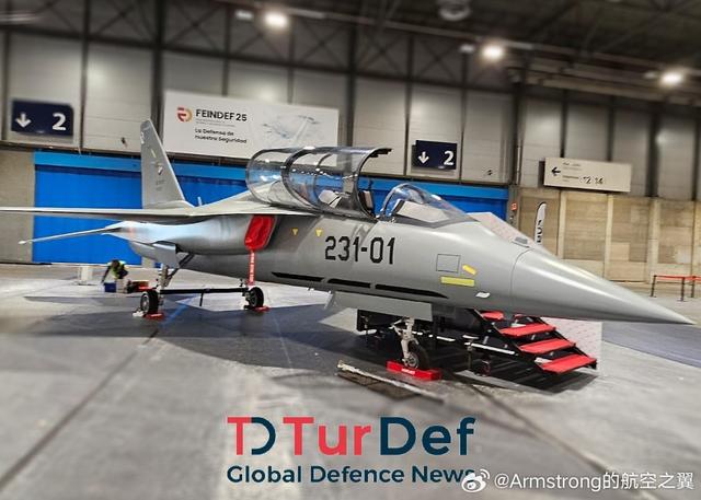 TAI展示西班牙空军涂装Hurjet模型，将亮相费恩德防务展