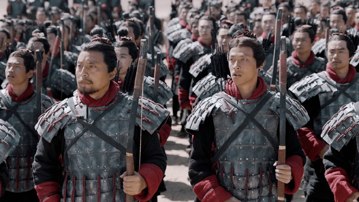 同伍的士兵战死其他四个秦军都要连坐秦国军法真那么严酷吗