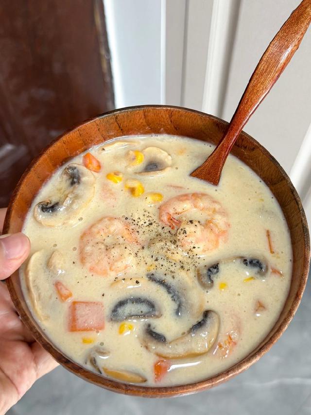 亲戚家尝鲜汤品，营养丰富味道极鲜