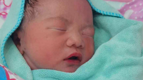 出生“5斤”和“10斤”区别在哪？老人或许不懂，爸妈要清楚