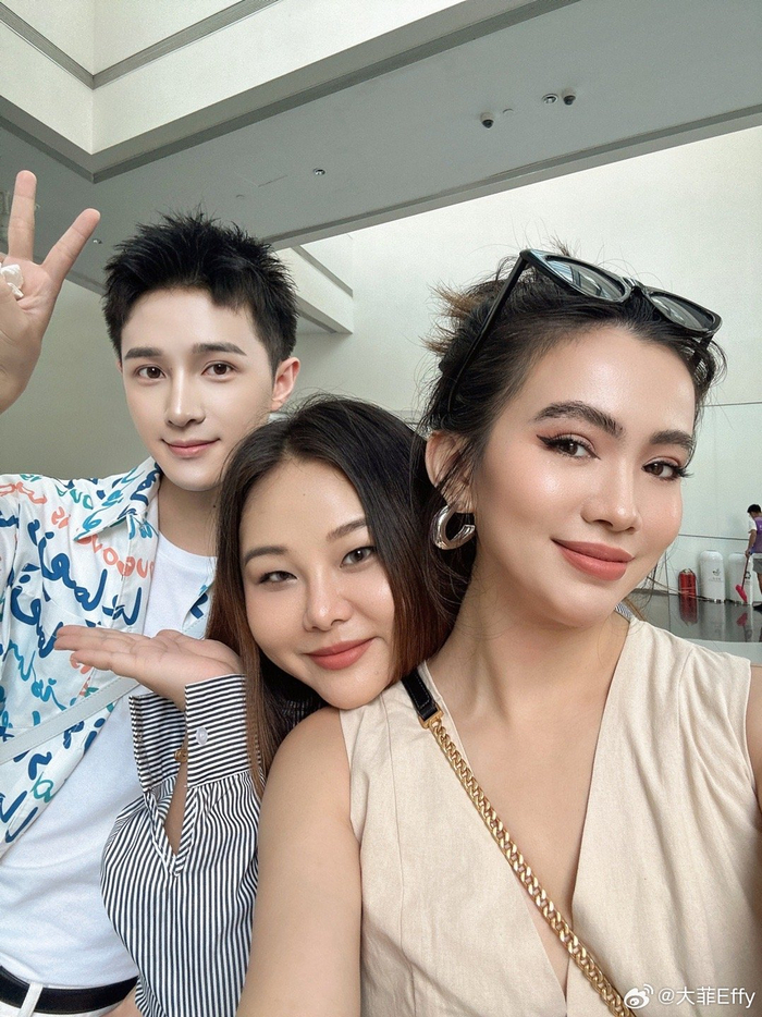 今天主题我和我的骨头哥又出新的美白vc这次还加了玻色因