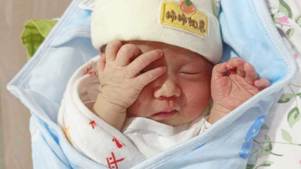“上一秒还哭，下一秒就睡”宝宝，可能遇到危险了