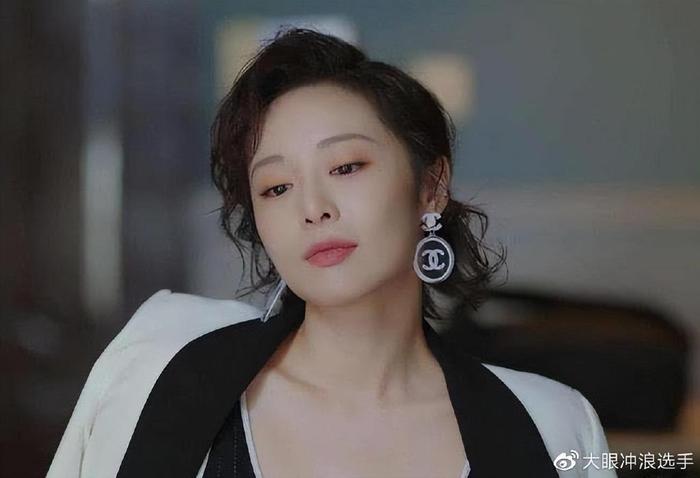 走红四个月后,再看"大嫂"高叶的处境,黄渤果然没