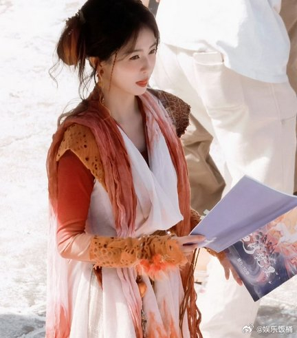 白鹿新剧白月梵星新造型炸毛路透图