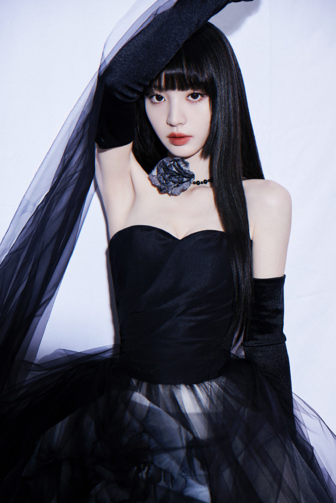 田曦薇午夜黑玫瑰!