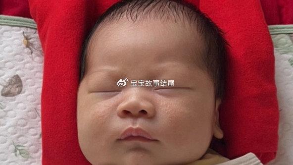 0-3月宝宝“发育特征”，若能全占，父母偷乐吧