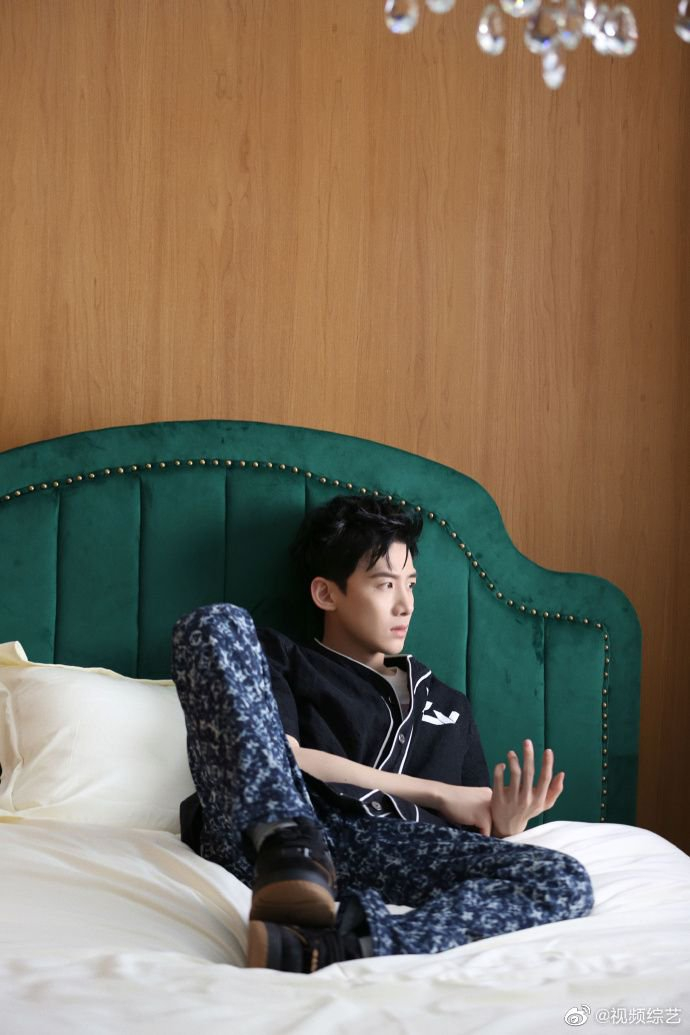 白敬亭杂志花絮照大放送