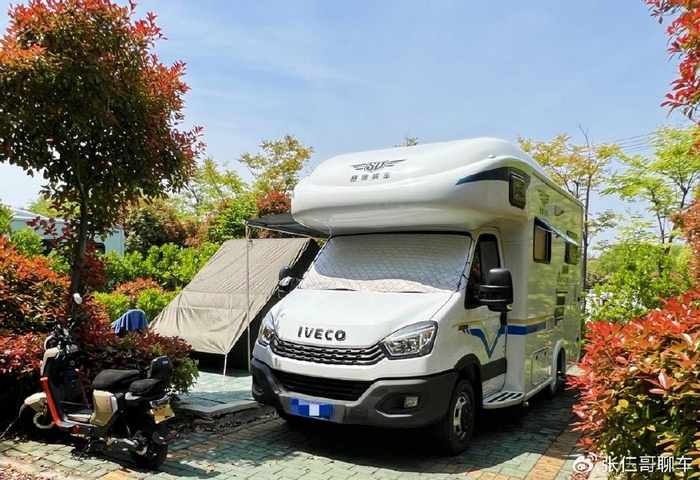 依维柯房车:把春色带回"家"!