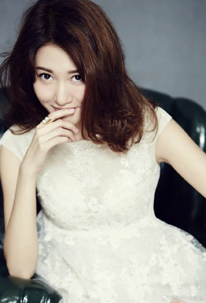 演员高露：我这辈子最正确的决定，就是隐婚为丈夫生下一儿一女
