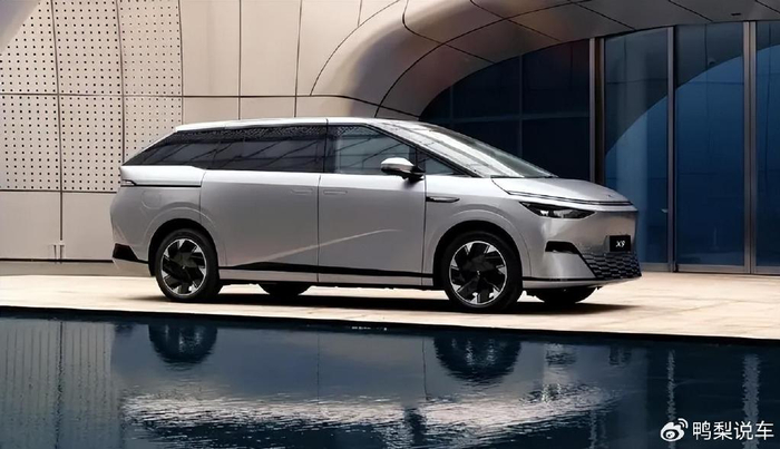 六口之家还是开mpv实用看看这两款车安全舒适配电动侧滑门