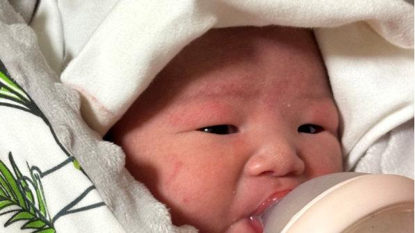 婴儿“大脑发育黄金期”，多带宝宝做3件事，头脑更灵光