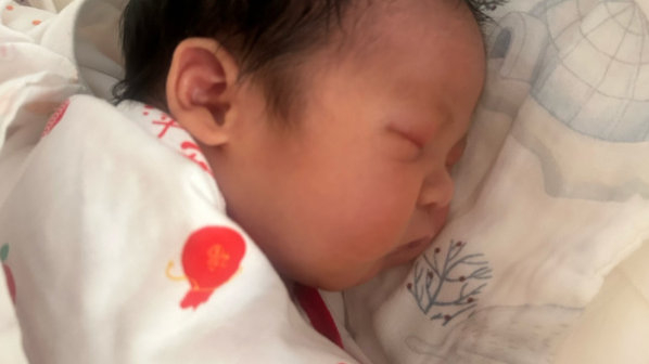 宝宝“先喊爸、后喊妈”，是心中亲人排序？别弄错