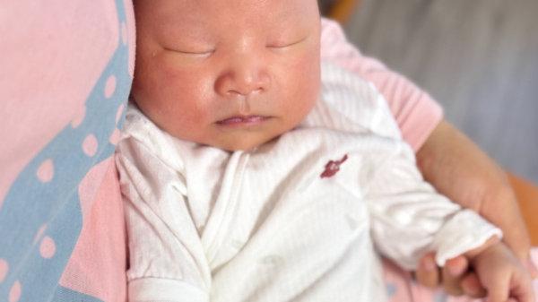 老人“坑娃话术”许多妈妈却蒙在鼓里，宝宝跟着遭罪