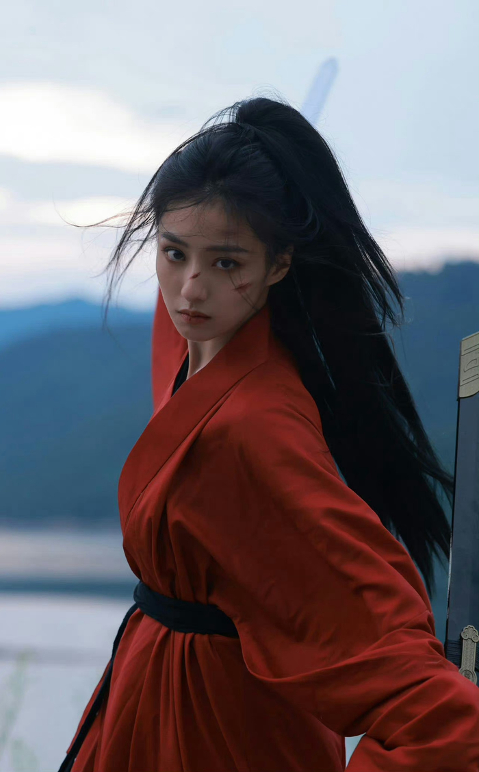 胡连馨红衣古风造型网传和周也二搭古装ip剧女将星