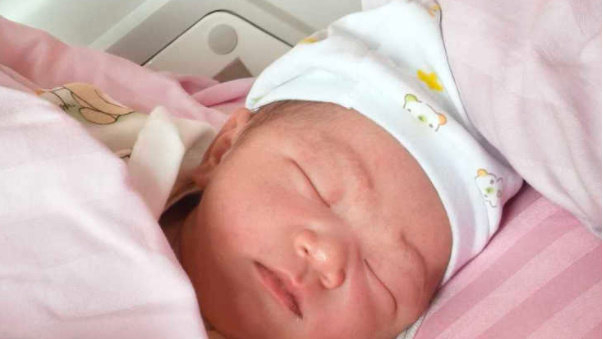 看到妈妈“哭”和“笑”，区别也明显，尤其3个方面