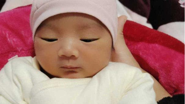 宝宝是否吃饱，看时间还是奶量？90%妈妈都弄错