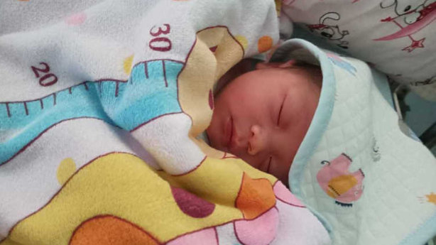 月子期间,多给宝宝做2件事,二月龄妈妈幸福指数更高