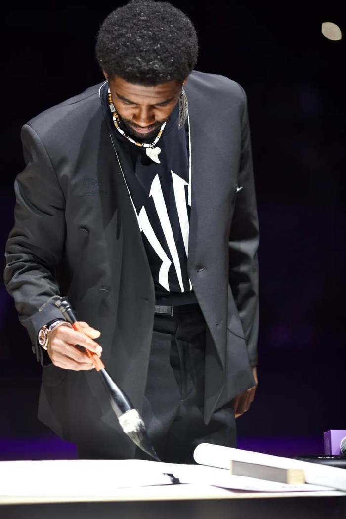 不一样的凯里·欧文!