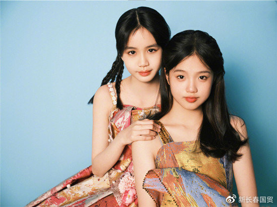 钟丽缇14岁二女儿近照曝光，清纯甜美乖巧可爱，颜值逆转直逼妈妈
