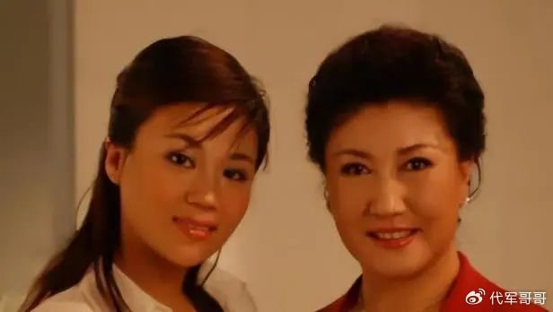 原来她早已离世!女儿败光她留的7套房,至死没和赵本山和解|高秀敏|李萱|李云启|赵本山|母亲_新浪新闻
