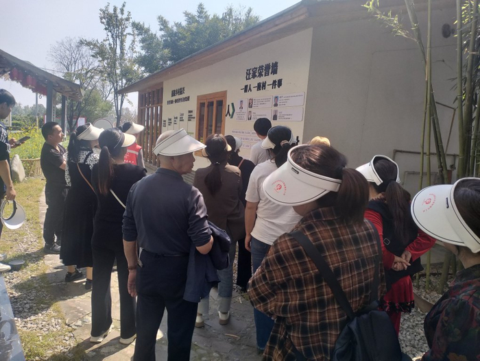 成都东部新区丹景街道社工站互学拓思路互鉴共成长参访游学