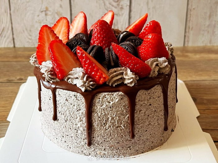 【奥利奥草莓奶油蛋糕】