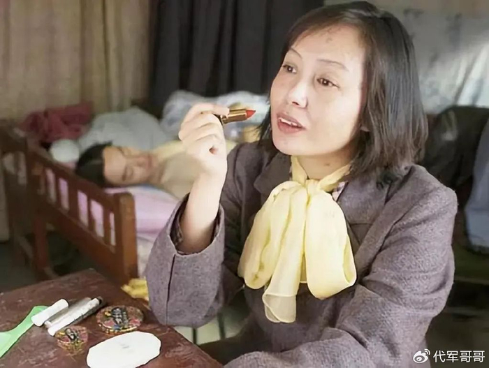 演员蒋雯丽:一家三姐妹,姐姐比她还美,给马思纯1.2亿当嫁妆