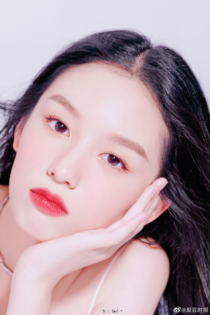 周也微博名后缀的yeah竟然是英文名……