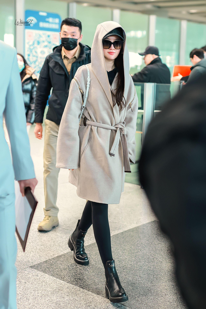 刘亦菲走路好飒