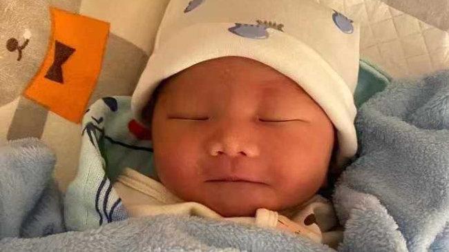 过度穿衣危害有多大？刚满月婴儿休克，令人无法淡定