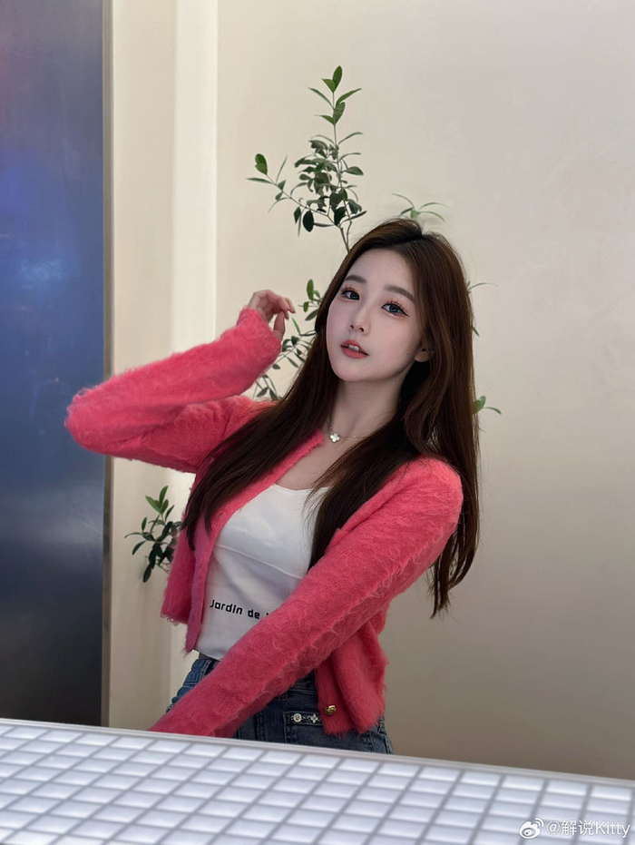 解说kitty晒照