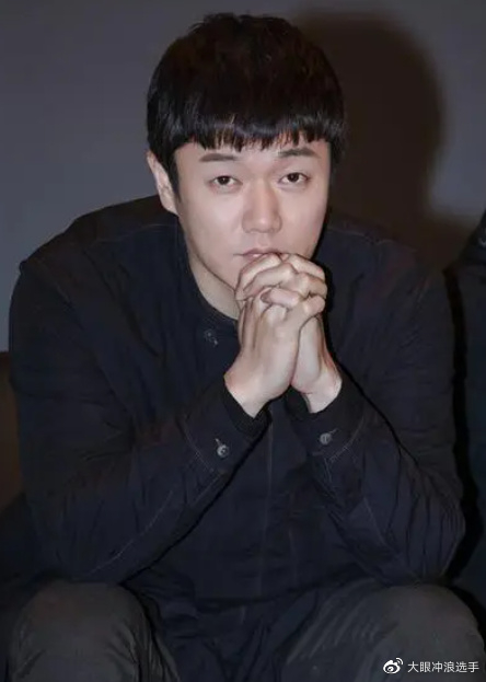 电影中泰国警察的扮演者,好像是筷子兄弟组合中的肖央