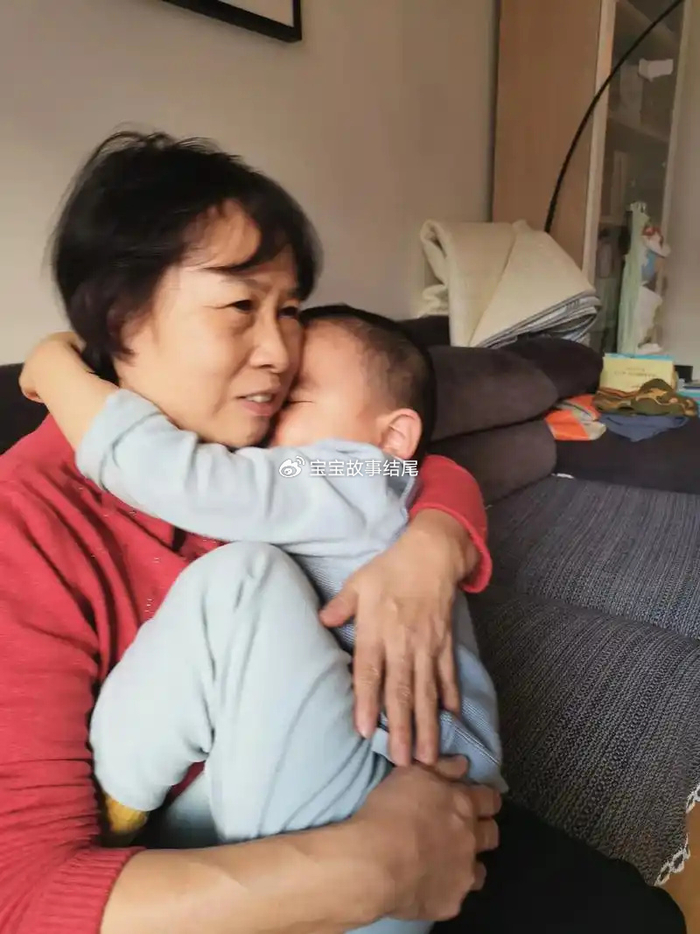 奶奶带孙到多大合适?这个年岁要退出,过了反而不好