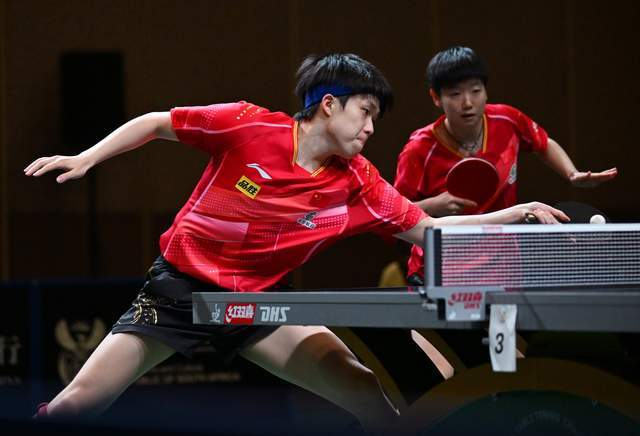 国乒已获5枚奖牌！世界冠军8届世乒赛终获奖牌，张本智和想要金牌