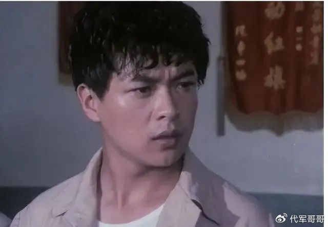 40年前,那个因流氓罪入狱的迟志强,如今过得怎样了?|儿子|铁窗泪|人生|监狱|演艺圈_新浪新闻
