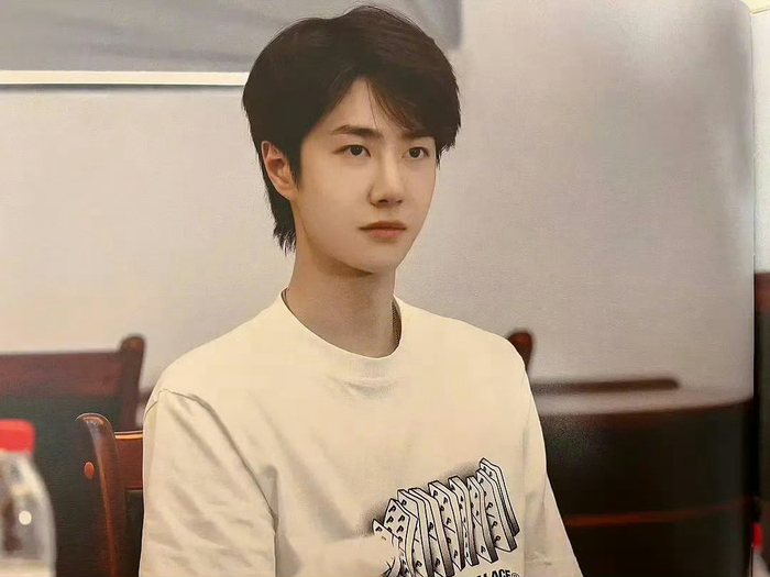 王一博冰雨火剧本围读旧照真的好奶呼呼