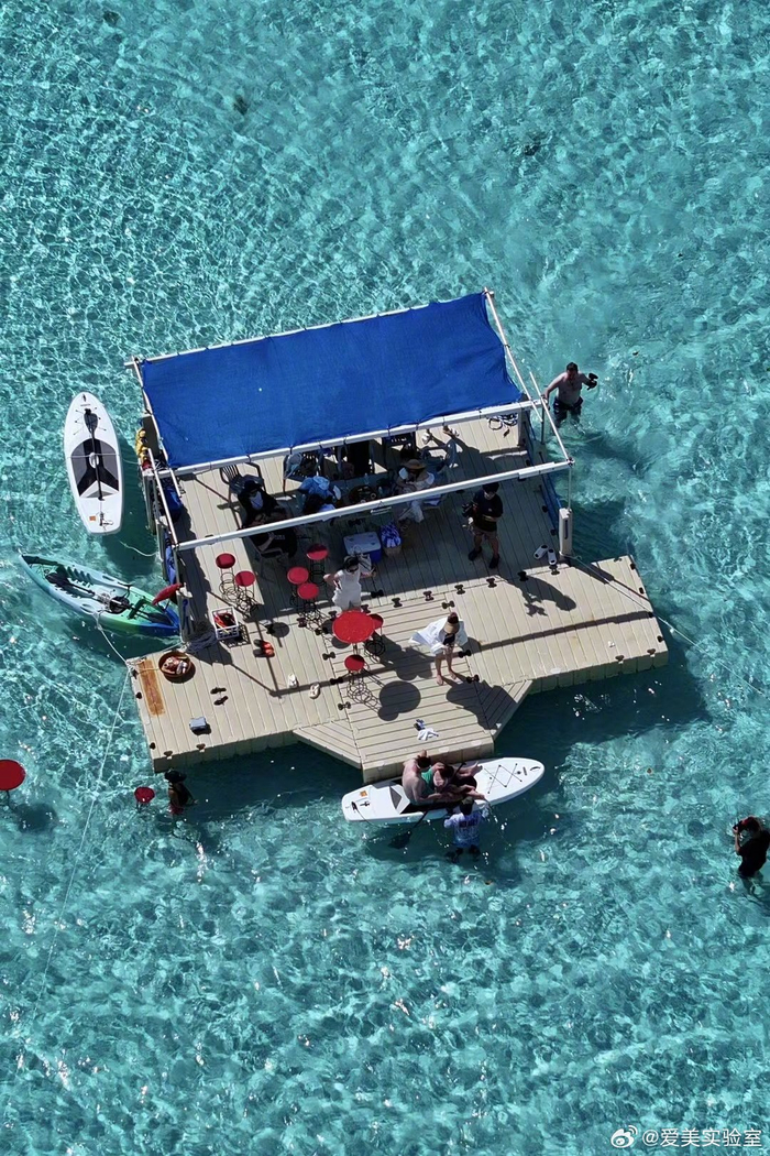 塞班的海&小镇 欢乐的人们 这里是塞班呀🌊 一个欢乐的地方 来自美