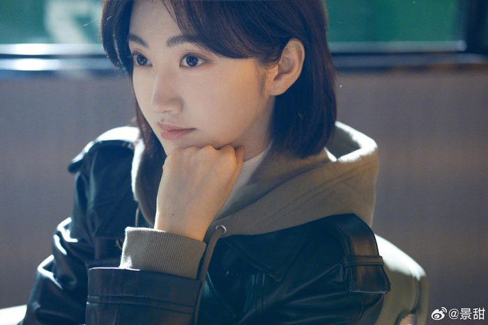 景甜周五随拍短发大甜甜上线