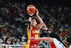 首战大胜65分！中国女篮迎来开门红，杨舒予成唯一核心