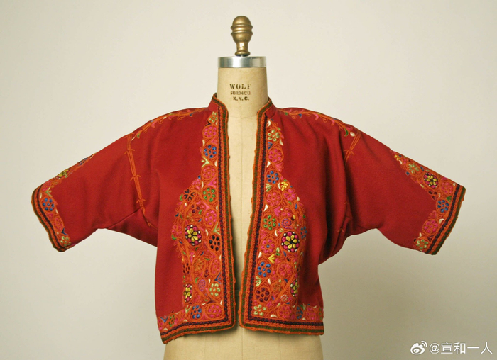 巴勒斯坦传统女性服饰长袍马甲羊毛丝绸刺绣棉麻