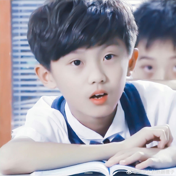 带小帅和简亓居然只差了两岁 12岁的鬼马带小帅……|马嘉祺_新浪新闻