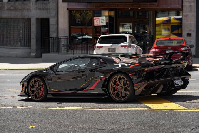 街拍兰博基尼aventador svj ,太漂亮了!
