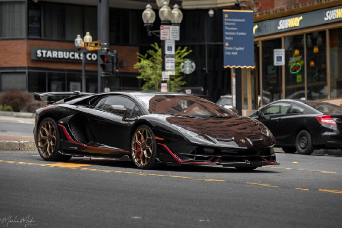 街拍兰博基尼aventador svj ,太漂亮了!