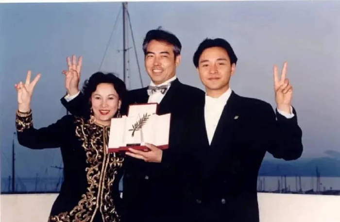 陈凯歌《霸王别姬》夺得金棕榈后,张艺谋急红了眼,一个电话把《霸王别