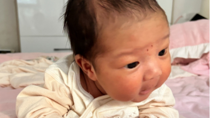 “经常微笑”和“经常哭闹”的宝宝，区别在哪？这4点很明显