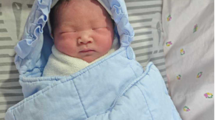 为何宝宝出生，需要留足印？2个原因，令人唏嘘