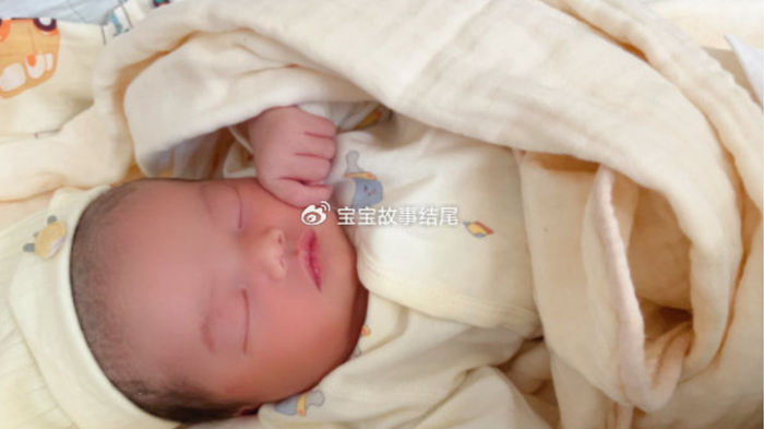 刚满月，有“四稳”的宝宝，说明你养得好