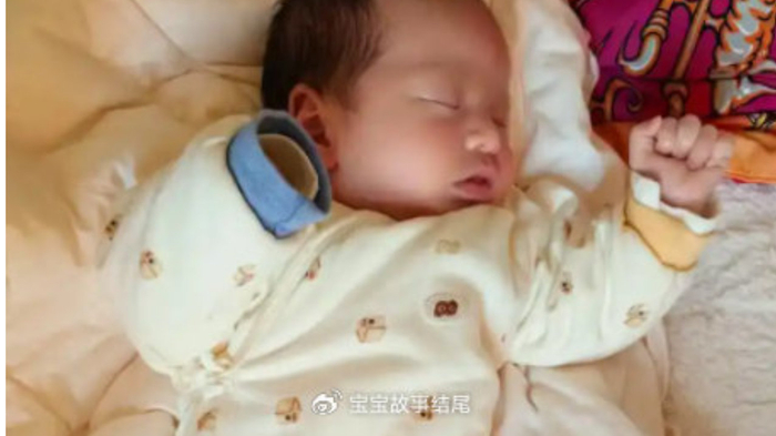 宝宝哄睡后，奶奶去晒衣服，回来时，宝宝却险些“猝死”