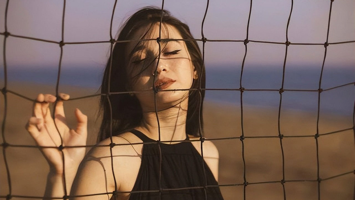 无老人搭手带娃的家庭，最终活成了三种模样