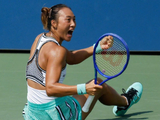 雨战绝境翻盘！郑钦文2-1普里丹金娜，6-0送蛋挺进美网正赛